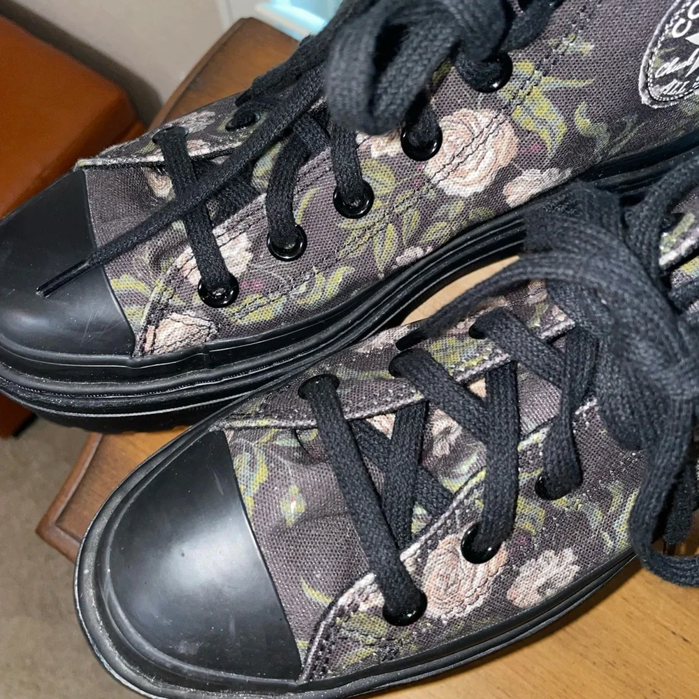 Custom Converse with Lug Soles and Comfort Insoles Size 8-Worn Once